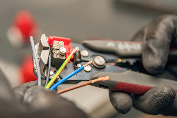Best Emergency Electrical Repair  in Baldwinsville, NY